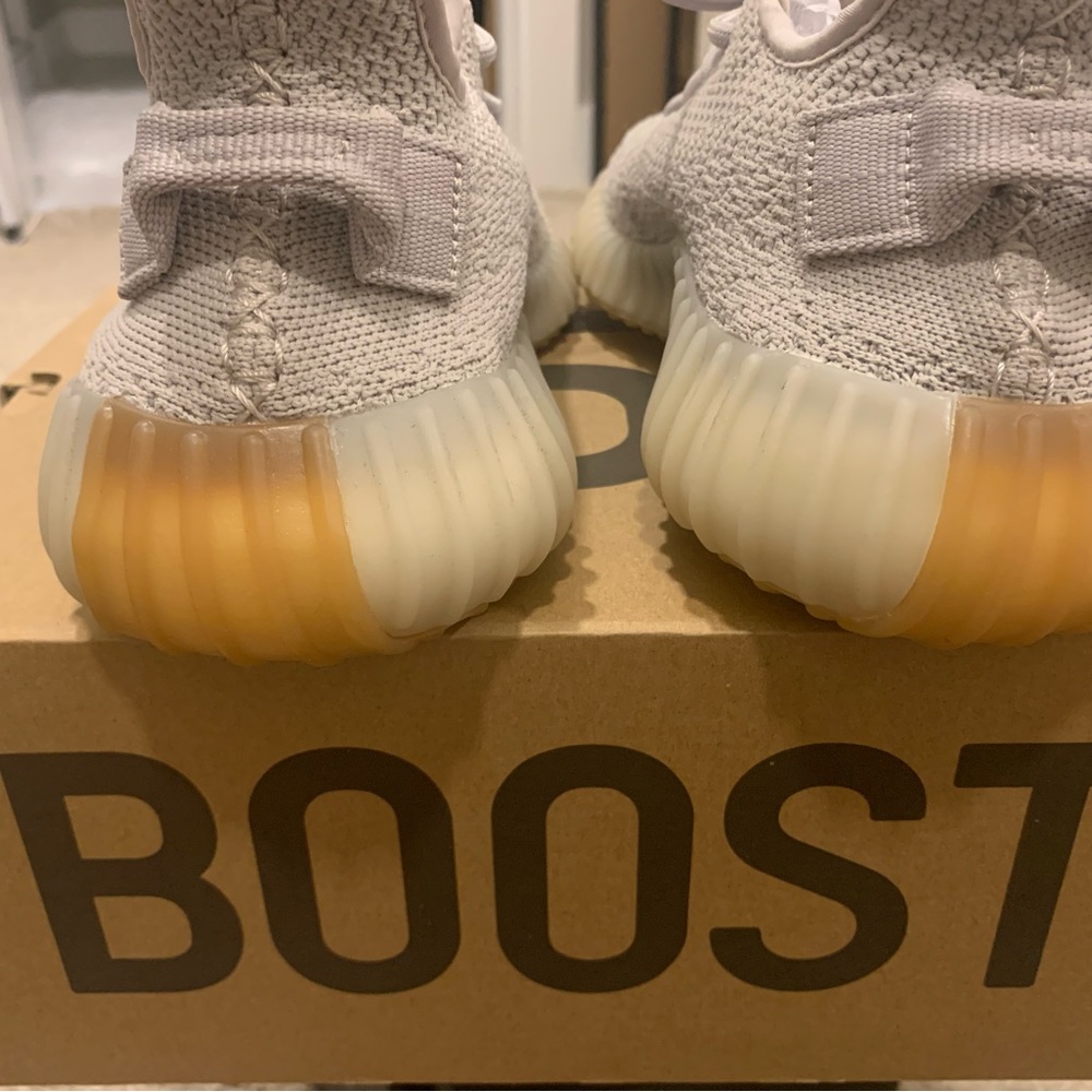 Yeezy boost 350 V2 size 6 men color sesame